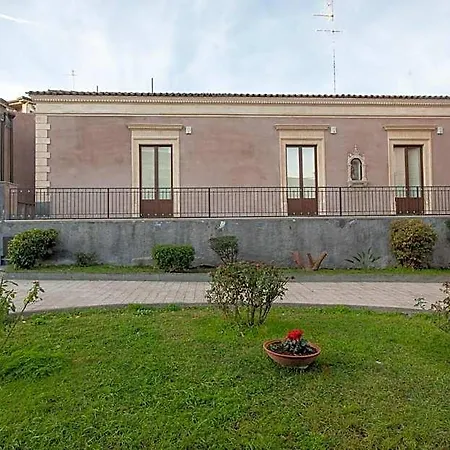 Ξενοδοχείο με διαμερίσματα Mori Siciliani House Aci Castello